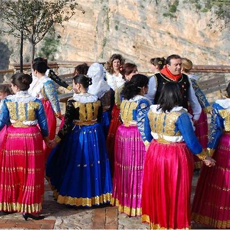 B&B La Ginestra Civita Ngoại thất bức ảnh