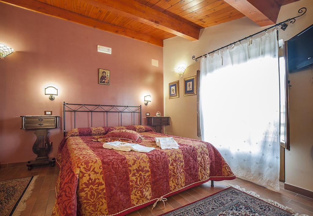 B&B La Ginestra Civita Phòng bức ảnh